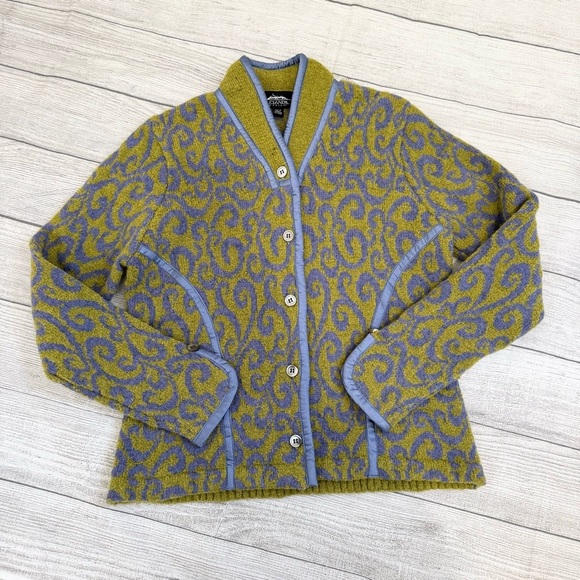 Icelandic Design 100% Wool Cardigan - Picture 1 of 6